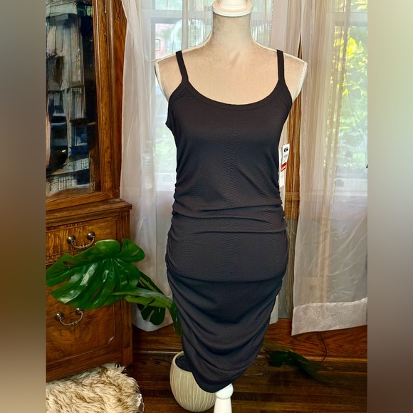 Dkny Dresses & Skirts - ☀️SUMMER CLEARANCE SALE☀️ DKNY Sport Active Midi Dress in Black